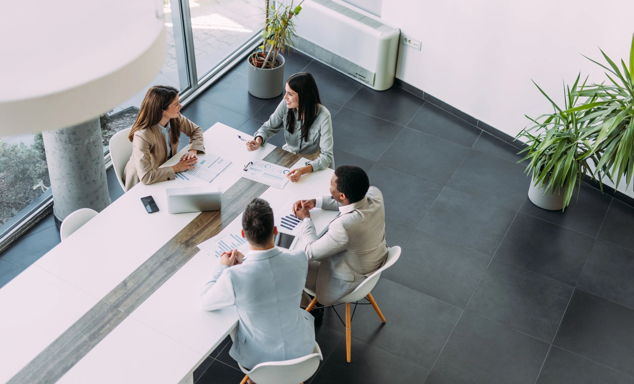 IT support team meeting with clients